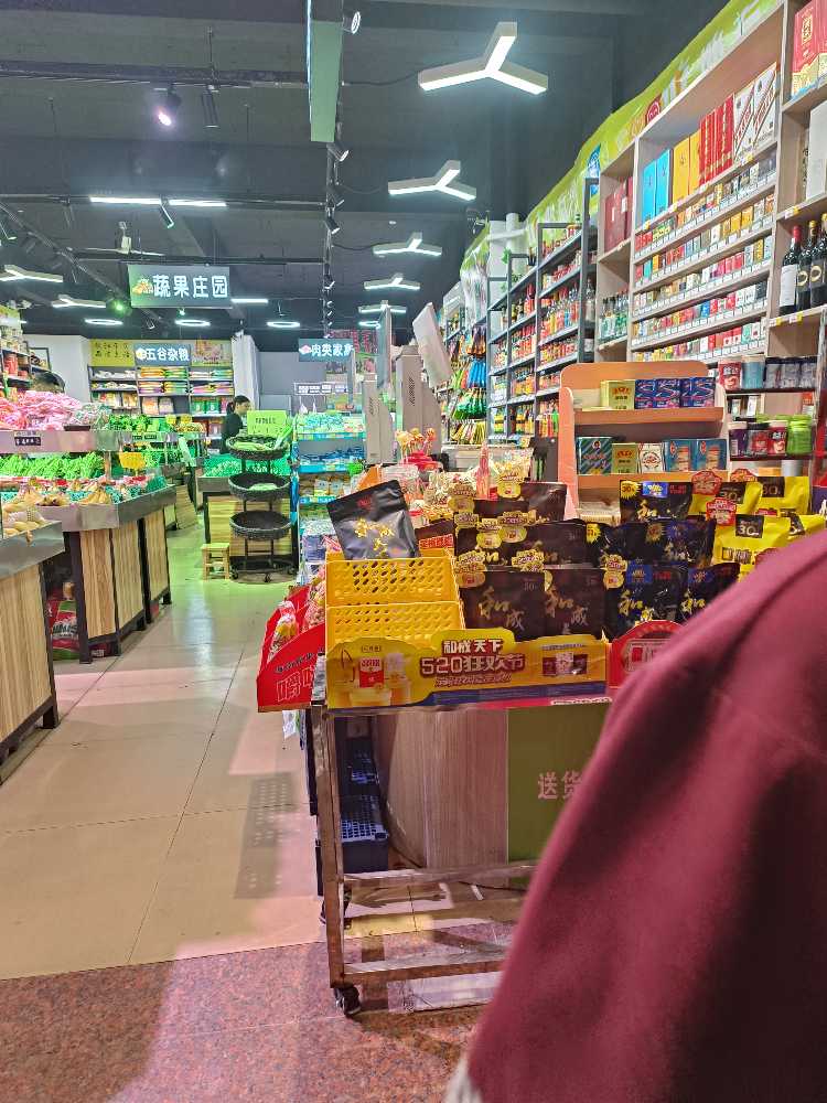 中山坦洲大型社区门口超市转让