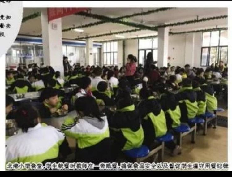 学校独家食堂十超市