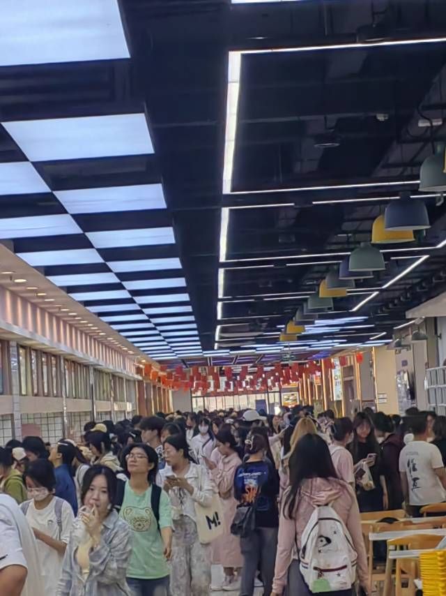 德州高校网红餐厅假期档口调整