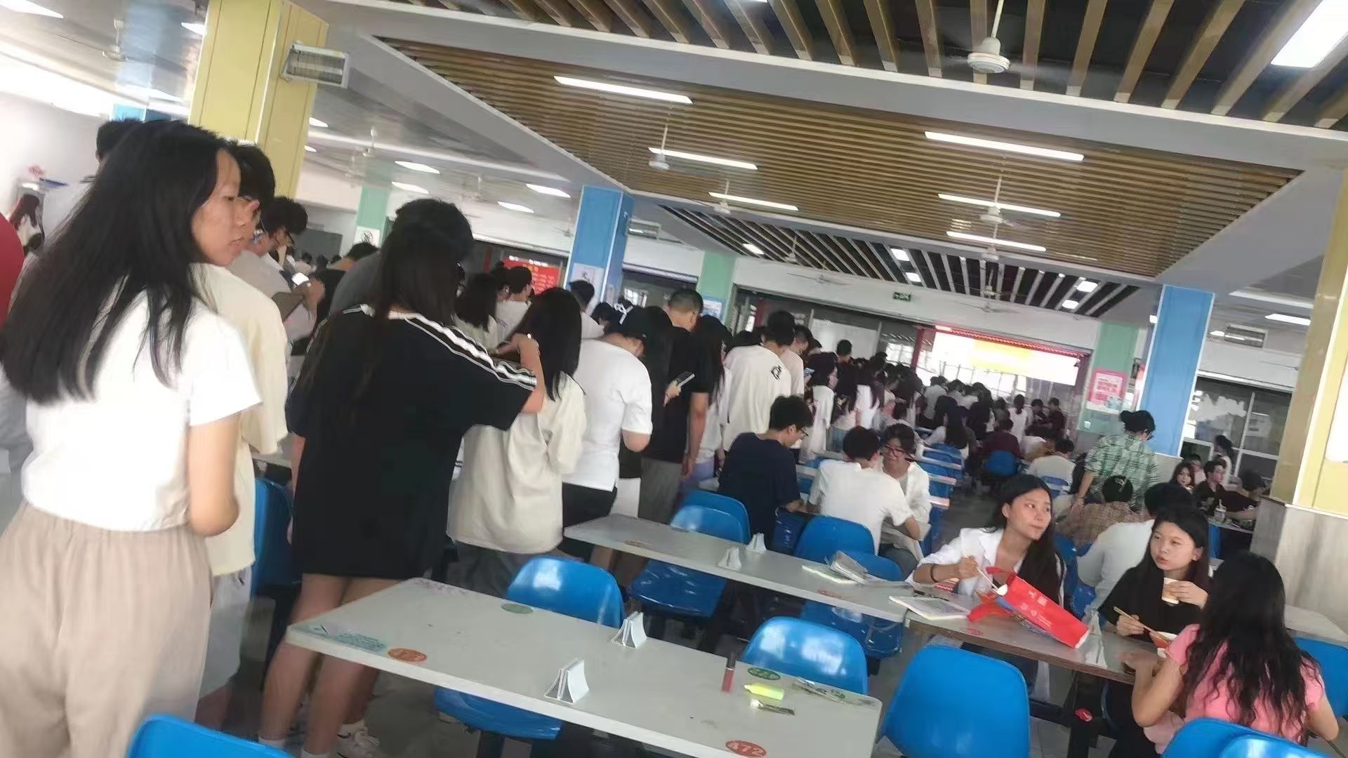 东莞市横沥镇全封闭式学校封闭渠道招商，餐饮公司直招