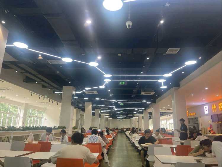 餐飲公司帶4個食堂整體轉(zhuǎn)讓
