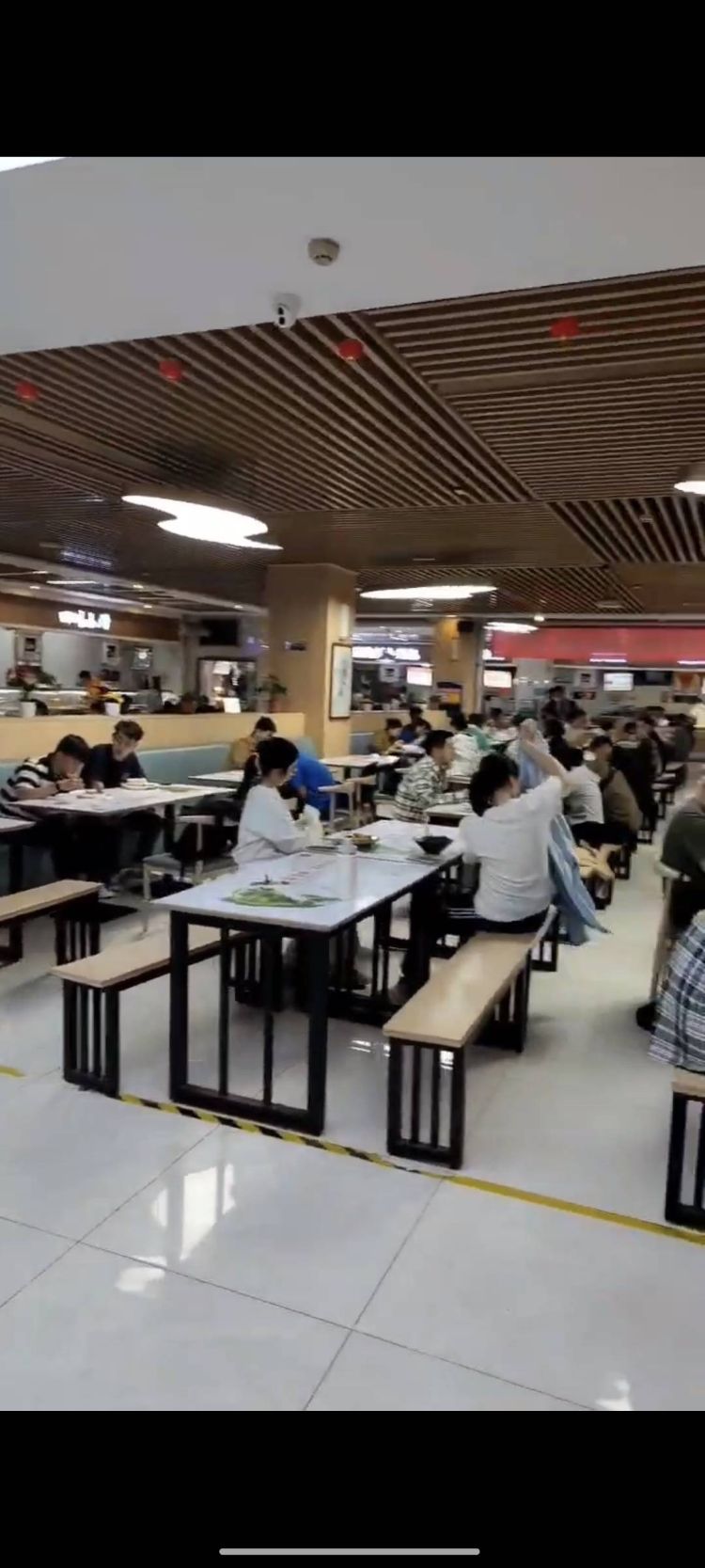 西安某大學(xué)食堂