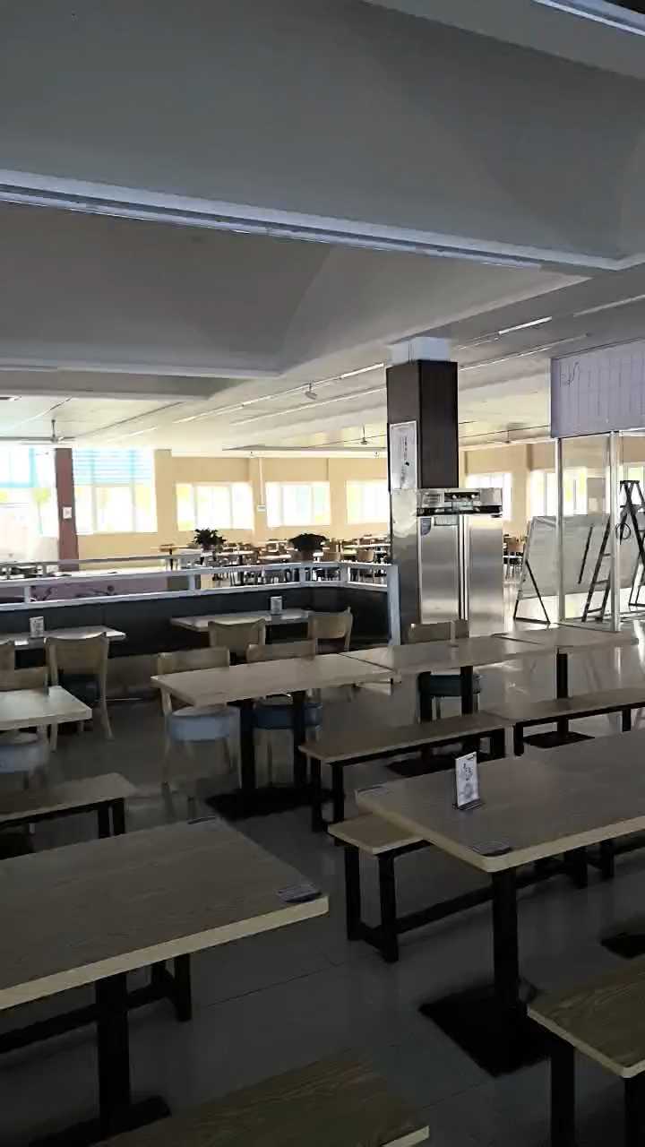 安徽皖北一万五千人学校一楼食堂整体转包，管理费8点，无房租，