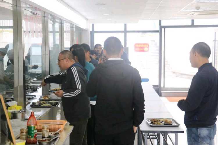 1300人独家食堂超市