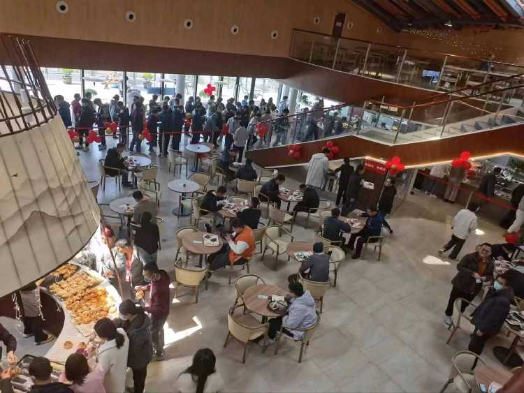 杭州6000人上市公司食堂月营业额150万左右